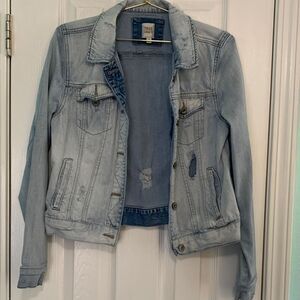 True Craft Light Wash Distressed Jean Jacket Size Medium